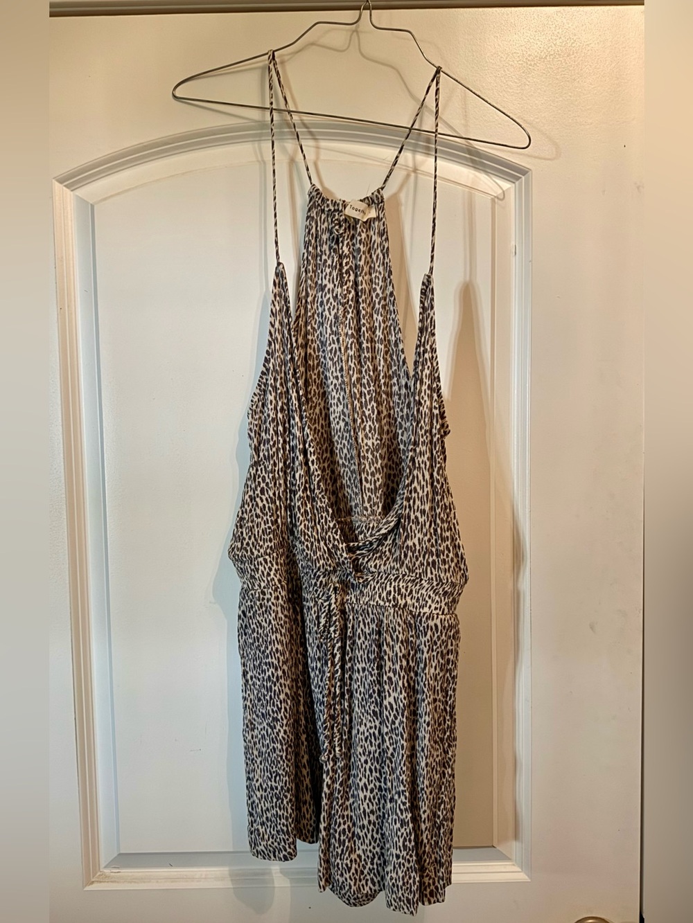 NWOT leopard print romper. Size large